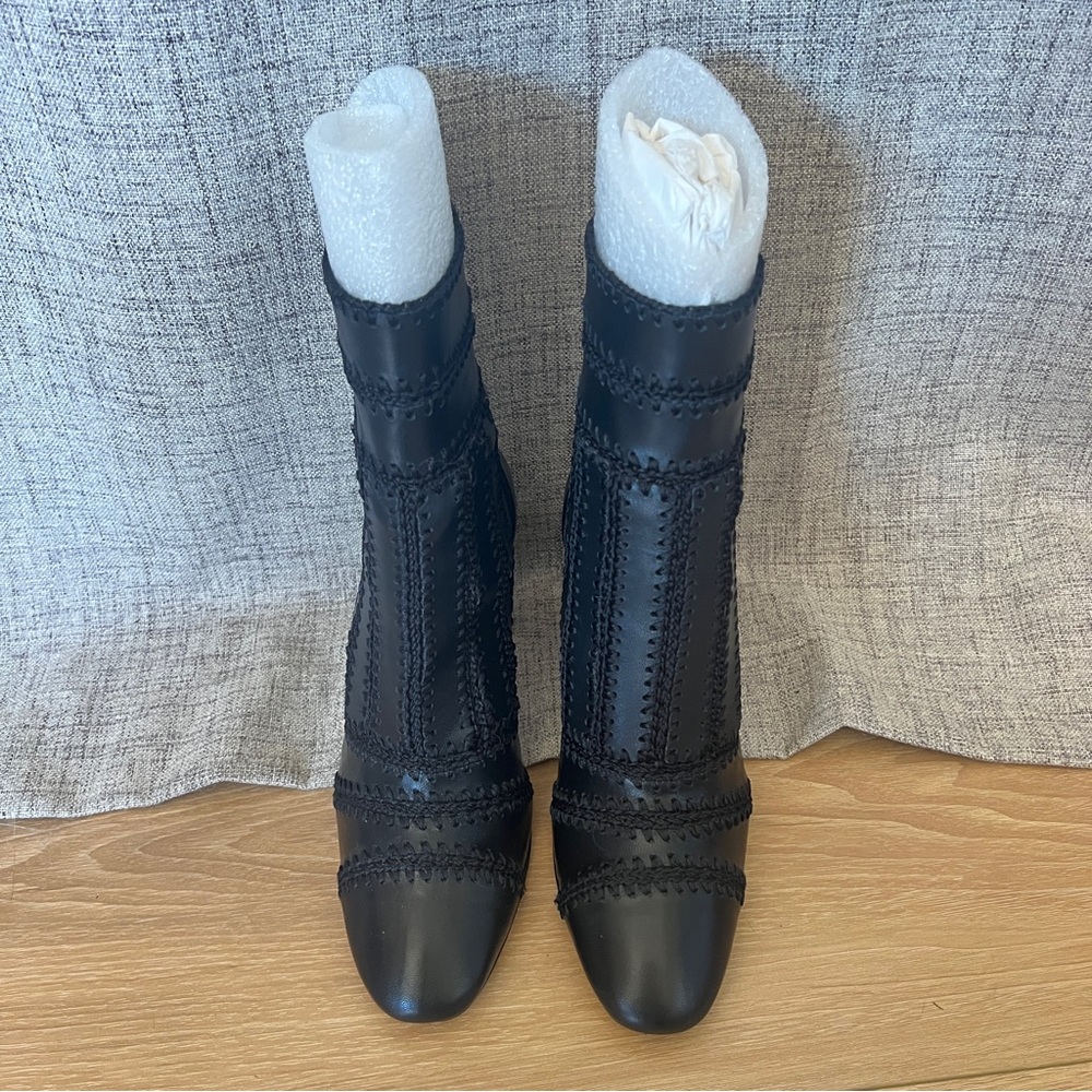 ALEXANDRE BIRMAN Beatrice Embroidered Leather Booties In Black